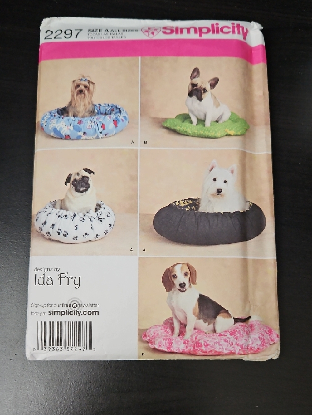 Simplicity Pet Bed Pattern Cover with Pink, Blue, Green, Black, White Accents
